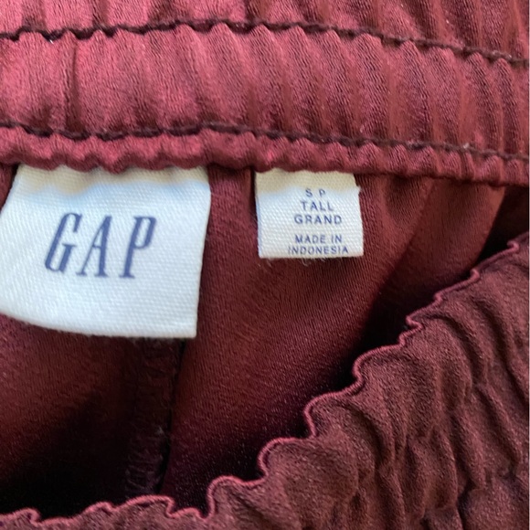 Gap single pleat dressy trouser joggers - Picture 2 of 3